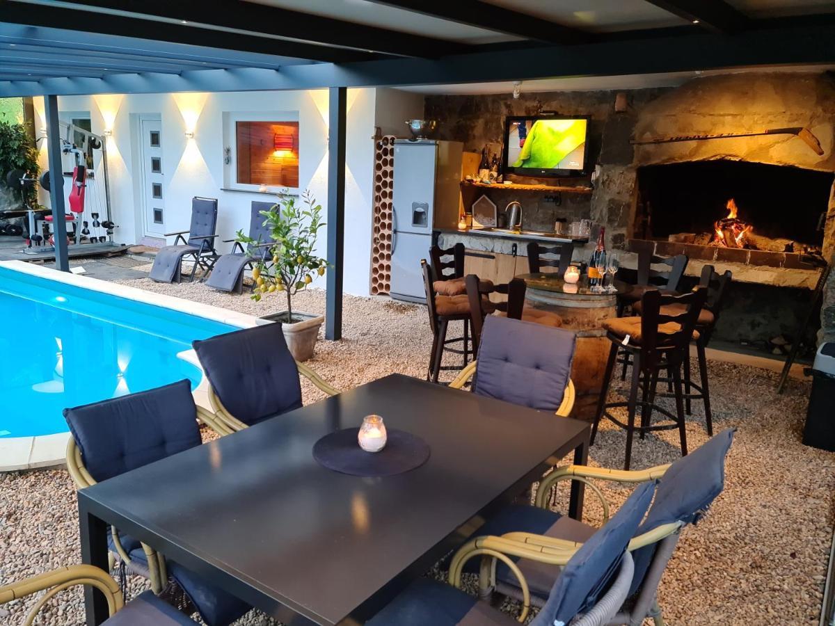Wellness Apartments Sophienhoehe Am Pool Mechernich Exterior foto
